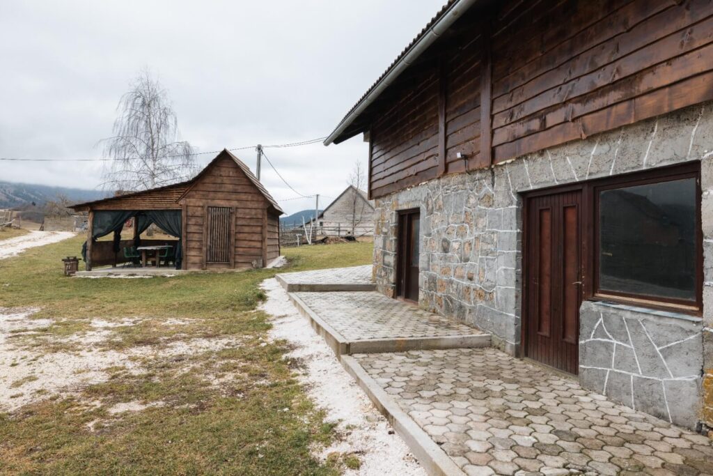 planinska-kuca-vrila (19)