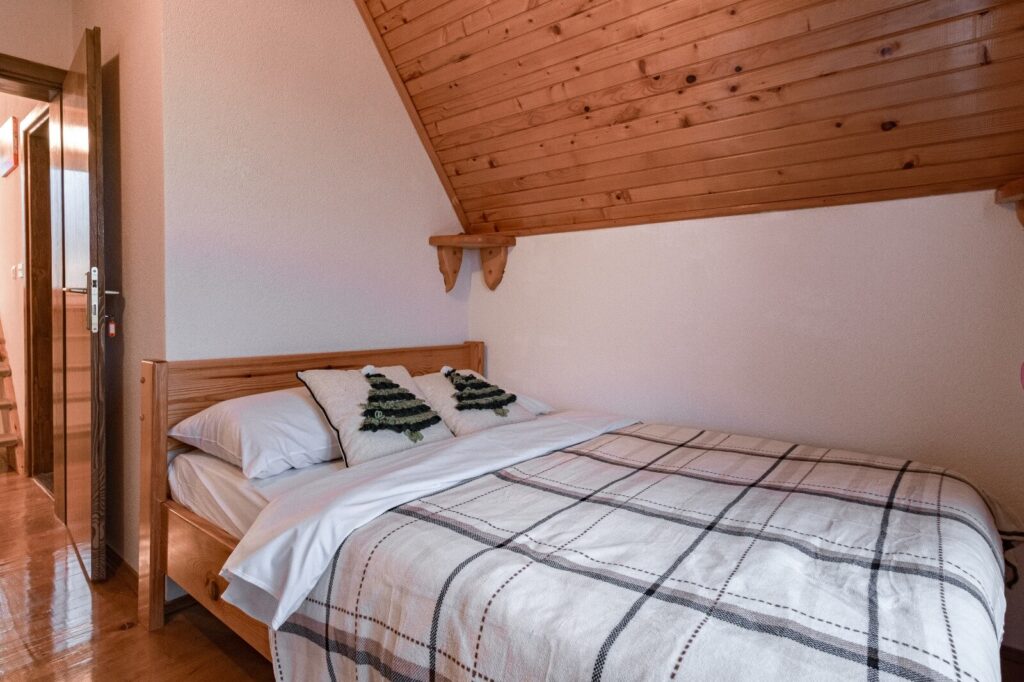 planinska-kuca-ela-visit-kupres-booking (9)