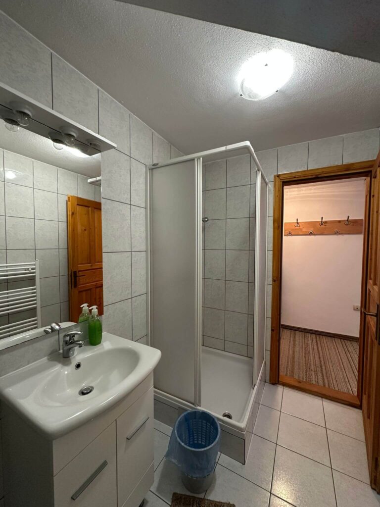 pansion-tomas-1-visit-kupres-booking (3)