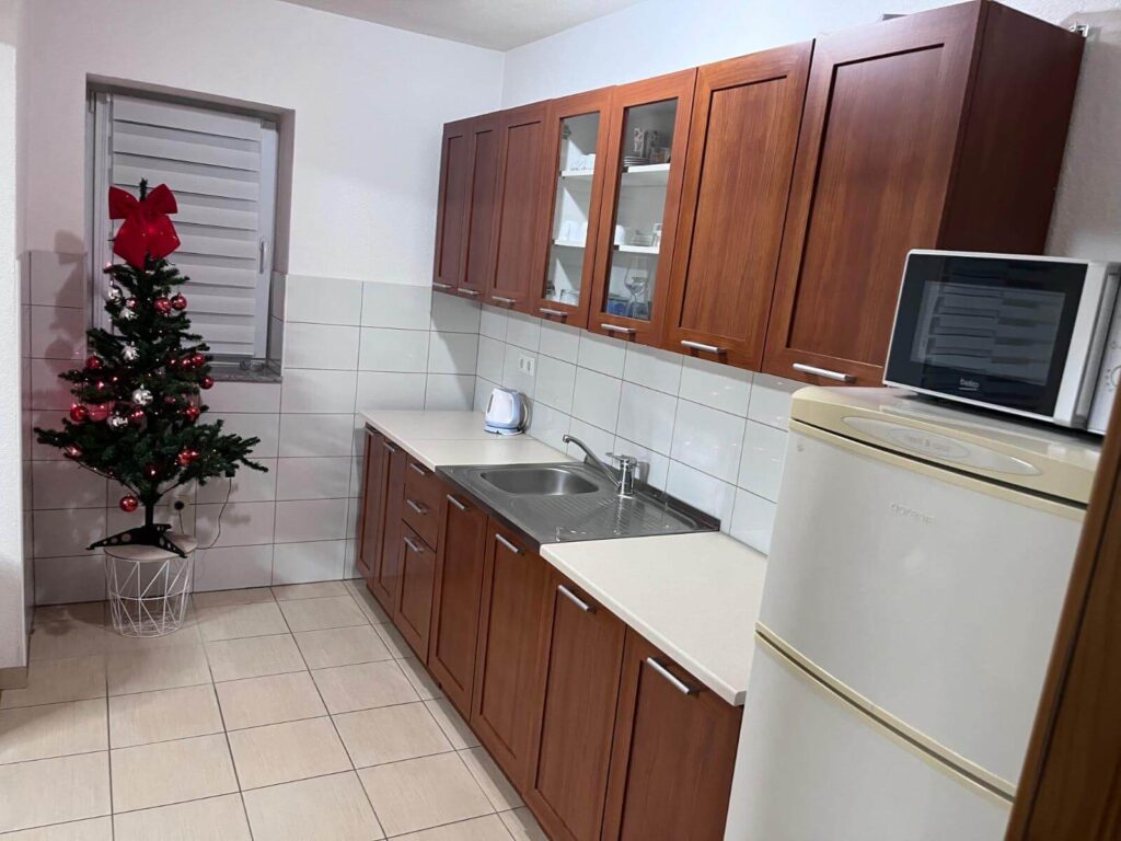 kuca-za-odmor-iva-visit-kupres-booking (16)