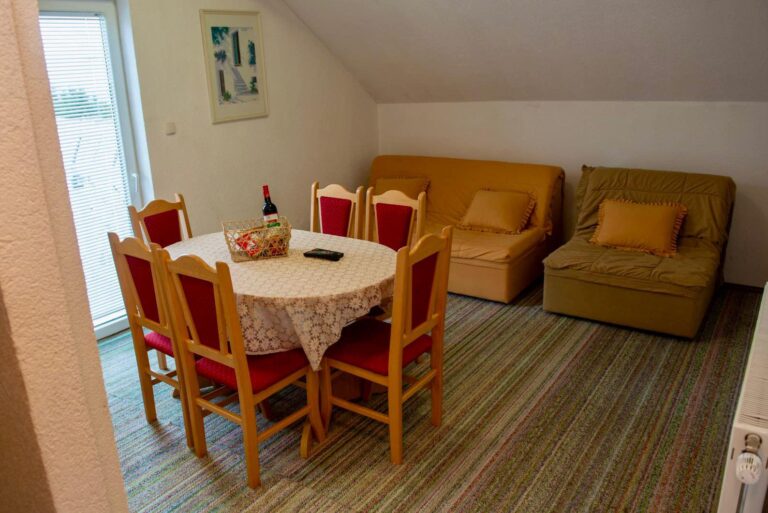 apartman-nikolina-visit-kupres-booking (14)