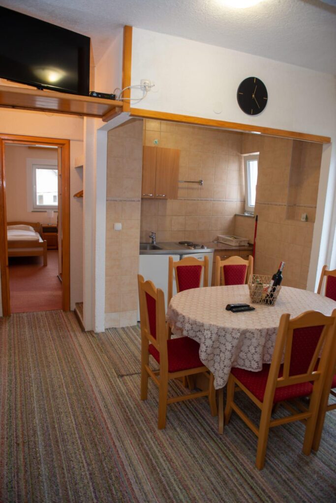 apartman-nikolina-visit-kupres-booking (15)