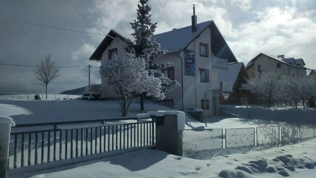 apartman-nikolina-visit-kupres-booking (16)